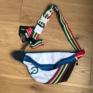 NWT PELOTON SPORT CROSSBODY BAG